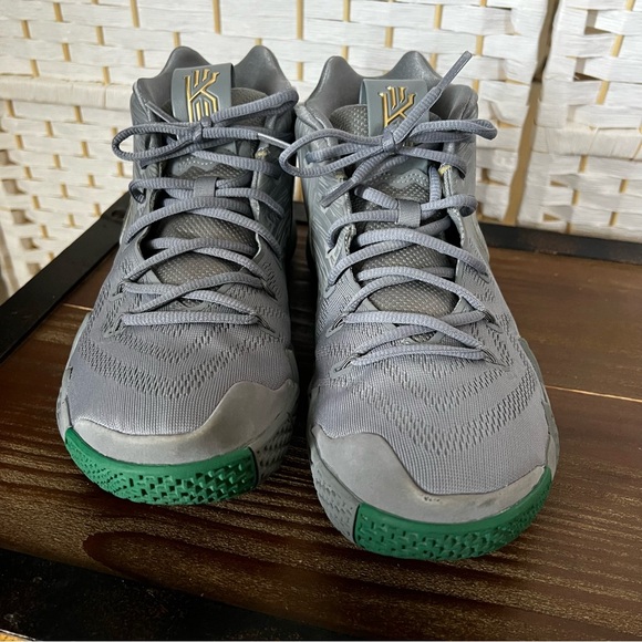 Kyrie 4 'City Guardians' 2018 Men’s 10. AMAZING CONDITION! - Picture 6 of 12